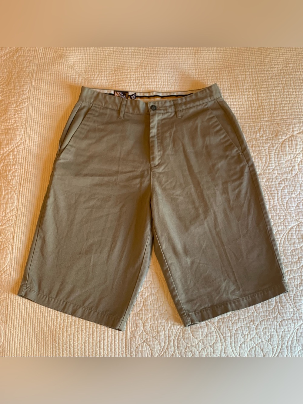 Volcom men's khaki chino shorts